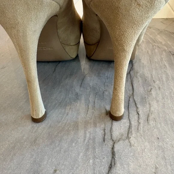 Yves Saint Laurent suede Beige Peep-Toe Heels in size 39 - Picture 5 of 7